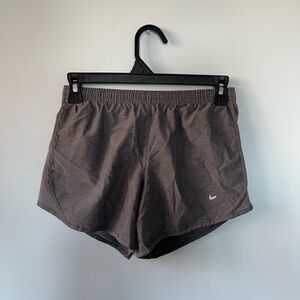 Nike Women's LG Shorts